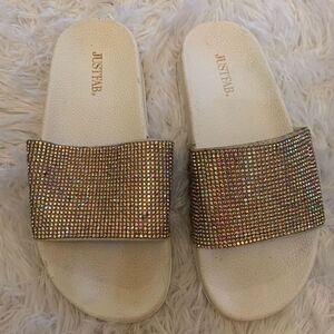 ‎Just Fab slides size 6.5